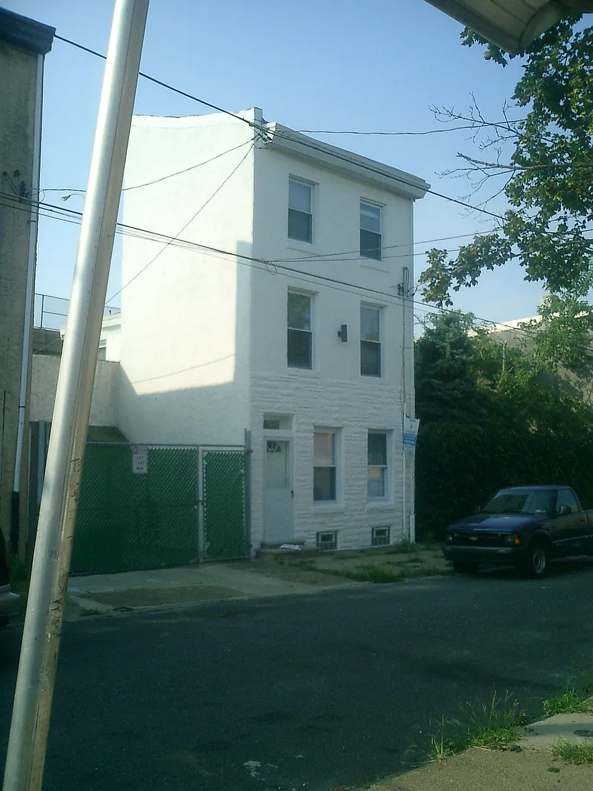 2615 Salmon St photo 1