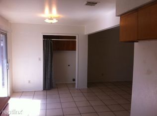 307 W 3rd St #B, Hanford, CA 93230