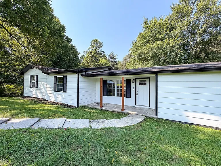 125 Anderson Rd — Photo 25