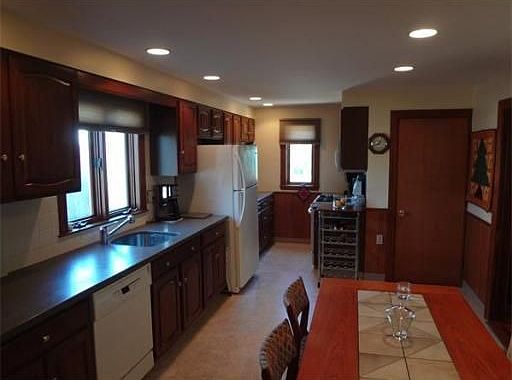 2nd image of 38 Winslow Ave
