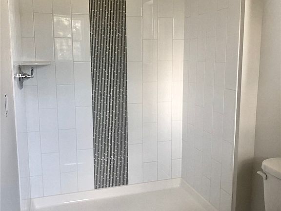 3rd image of 13420 Manor (unit 10) Way #C4-10