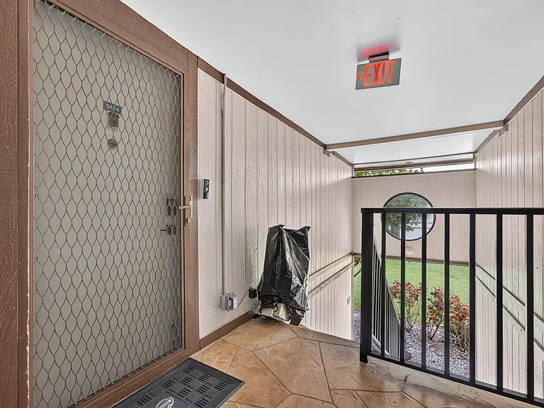 9474 S Belfort Cir #206 — Photo 29
