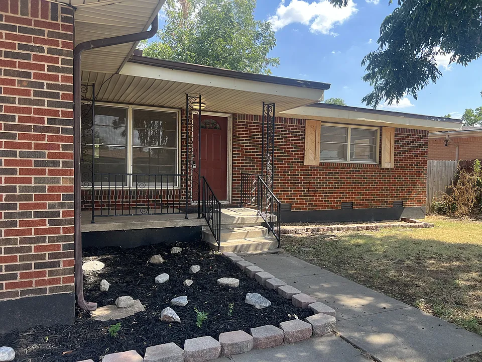 1551 NW 43rd St