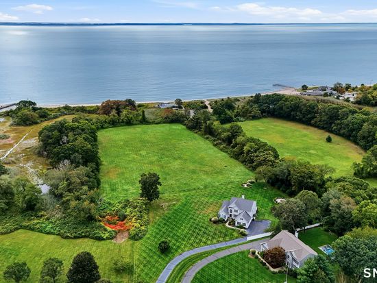 21-1 Haywagon Drive, Old Lyme, CT 06371