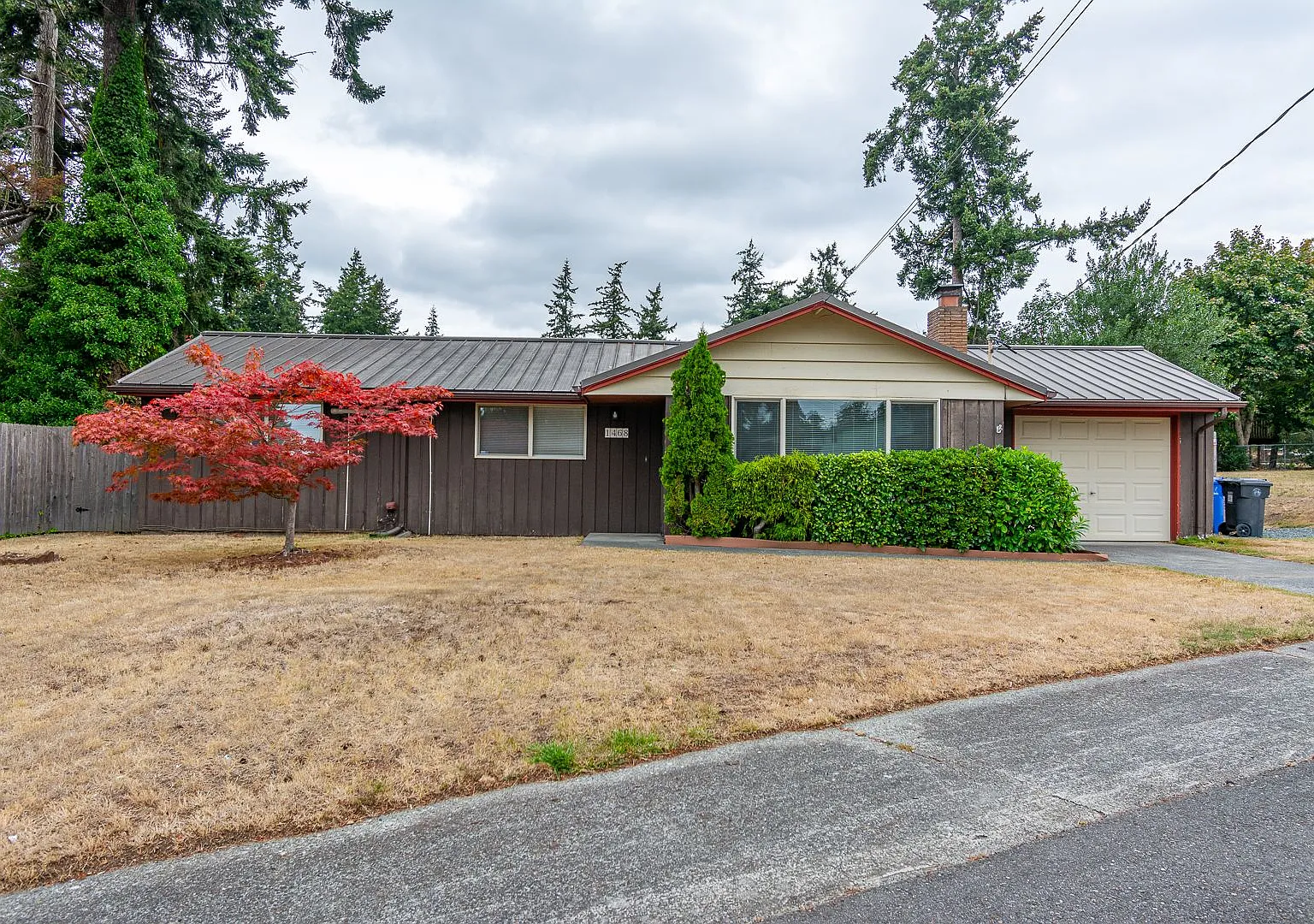 Charming Single-Level 3 Bed 2 Bath Oak Harbor Home with Fenced Backyard — Photo 1