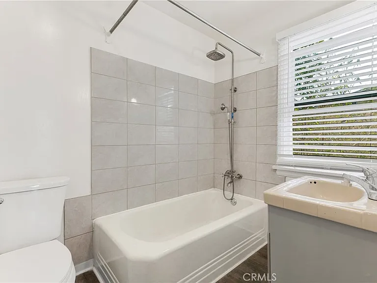 2441 3rd St #7 — Photo 16