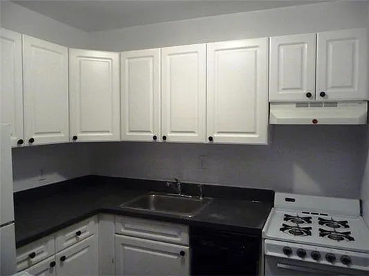 Rented by Corcoran | media 25