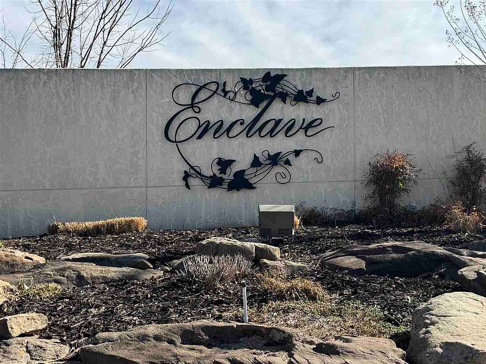 1st image of 1619 NW Leona Cir