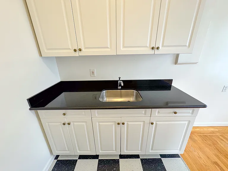 2495 Sutter St #2 — Photo 9