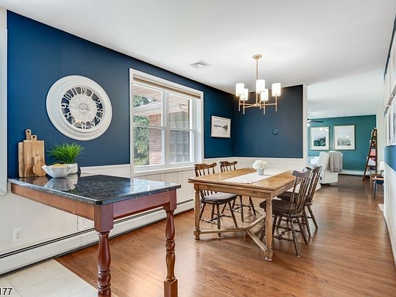 3rd image of 27 Dalewood Rd