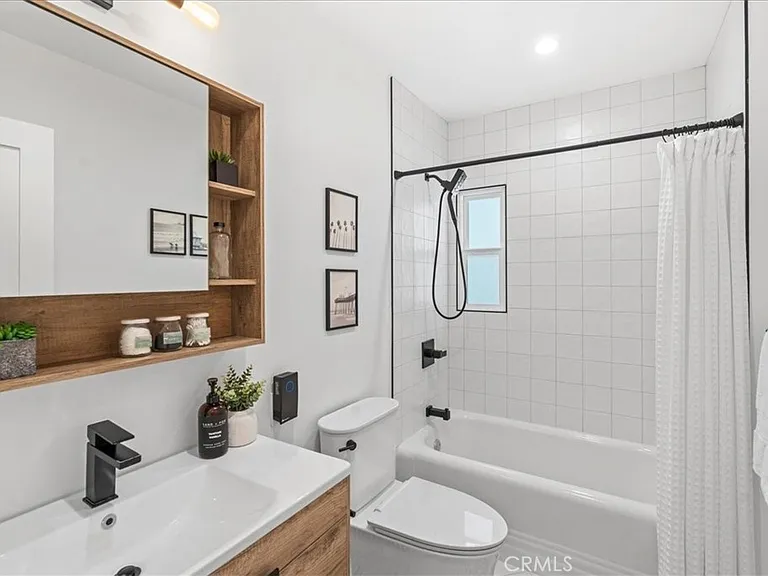 1320 Thayer Ave — Photo 16