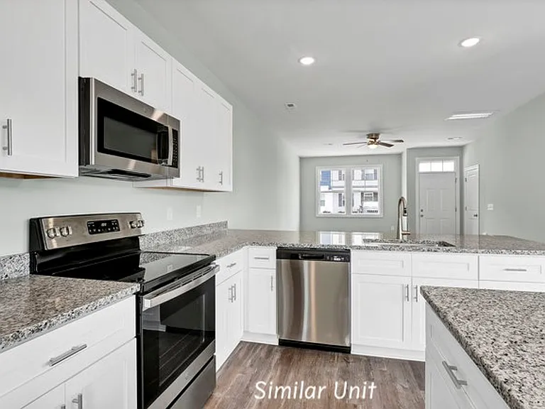 305 Starfish Ln — Photo 8