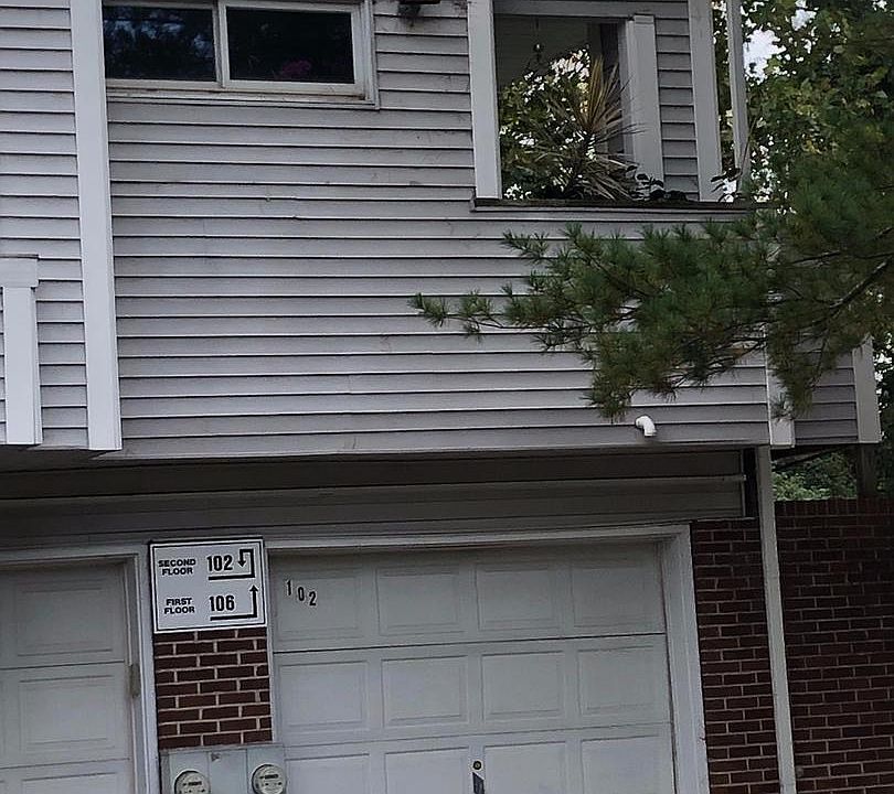 1st image of 102 Mary Ann Ct