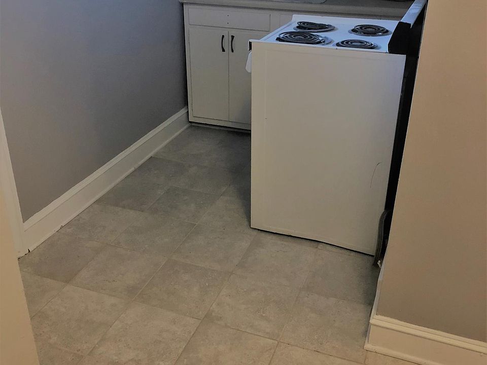 2nd image of 665 N Spring St #209A