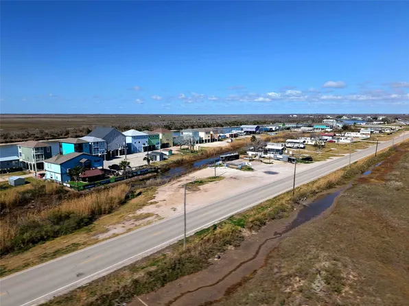 1710 Fm 2031, Matagorda, TX 77457