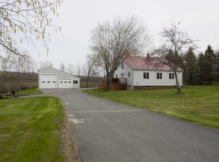 71 N County Rd, Hampden, ME 04444