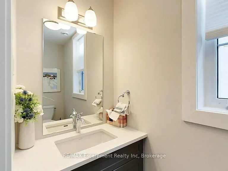 212 Courtland St — Photo 18