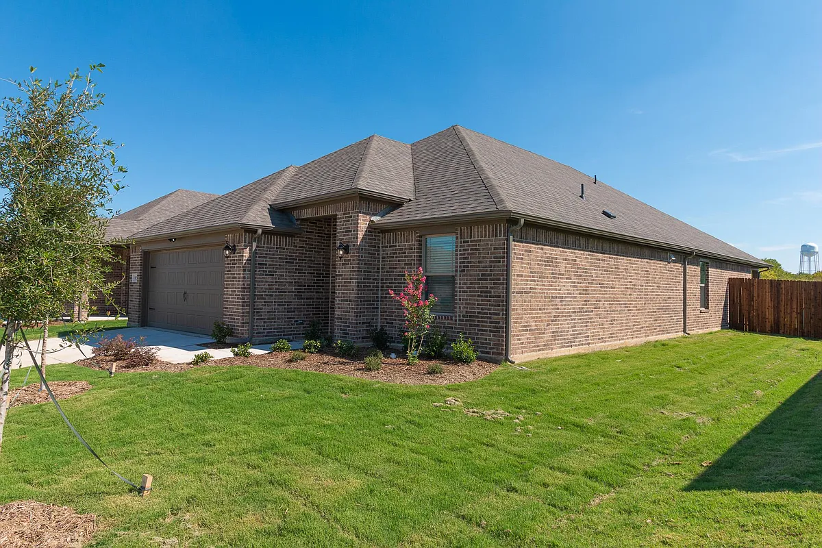 Building Photo - 1013 Verde Valley Ln