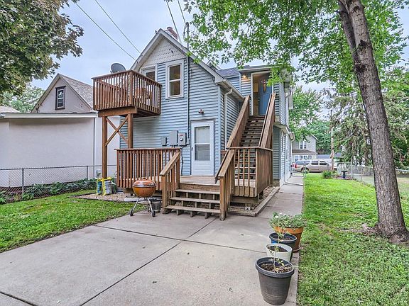 4th image of 2633 Grand St NE Unit 2