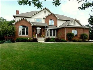 1st image of 998 Brookwood Dr