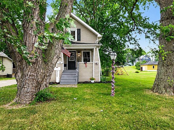 3rd image of 111 Penrith Ave