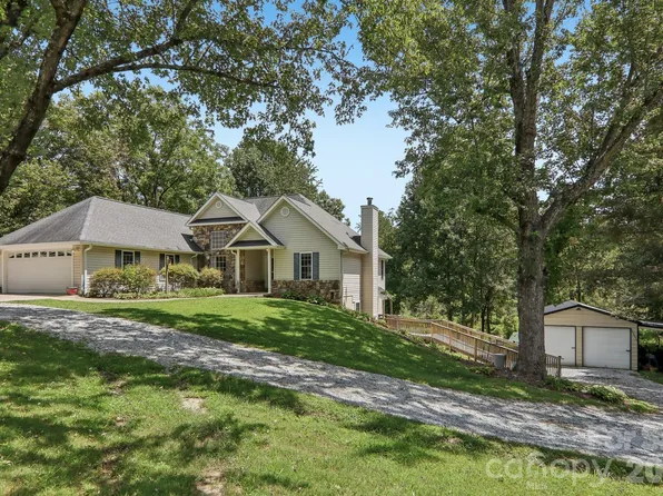 1414 Kanuga Rd, Hendersonville, NC 28739