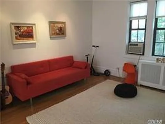 Sold by Madeleine Realty Ltd. | media 1