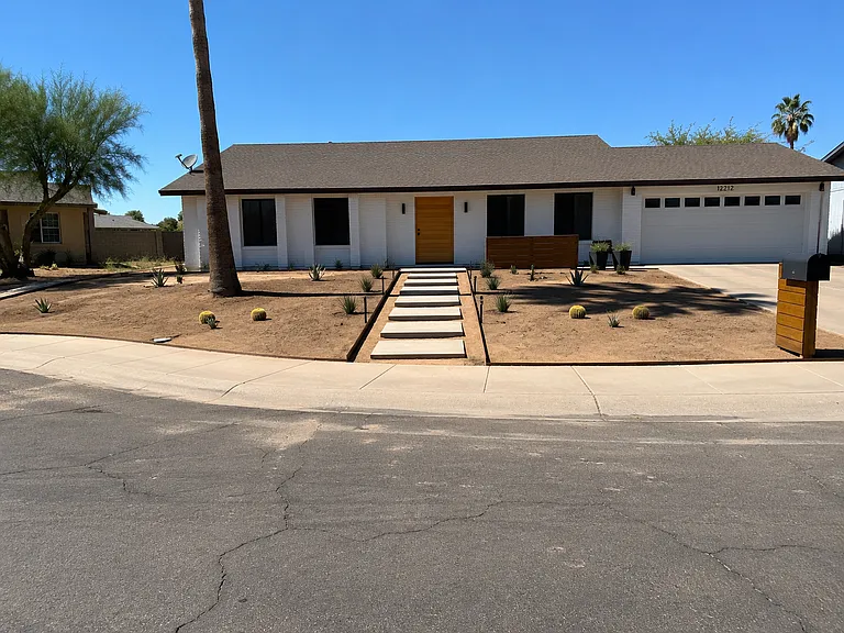 12212 N 36th Pl — Photo 1