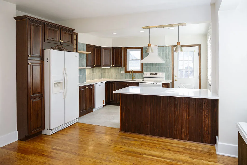 3 bed, 1349 sqft, $2,800 — Photo 4