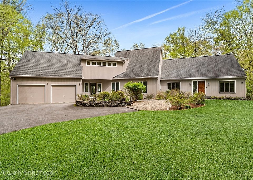 1st image of 320 Nagog Hill Rd