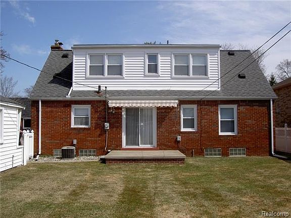 2nd image of 2368 17th St