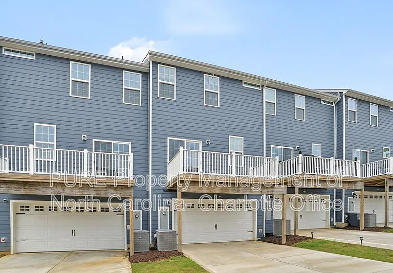 2140 Autumn Cyprus Ave — Photo 20