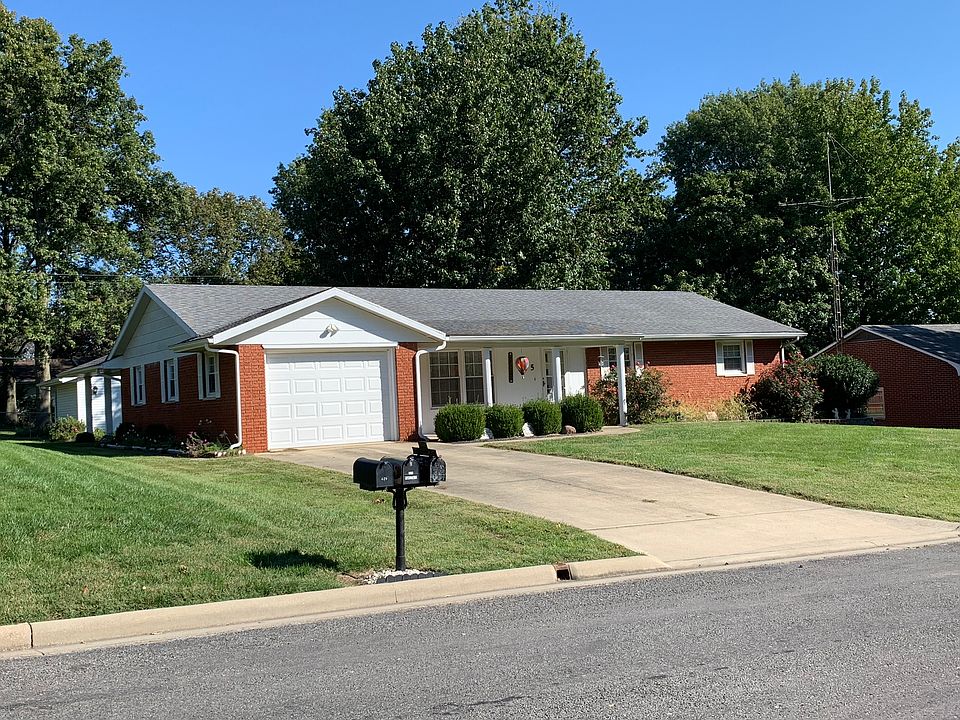 1st image of 445 E Park Ln