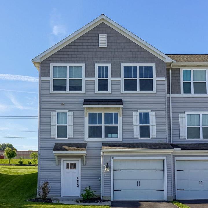 1st image of 8 Southside Dr