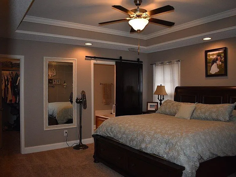 3950 Cantle Dr — Photo 6