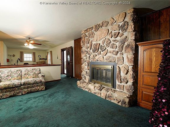 5th image of 2136 Breezy Dr