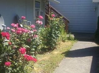 12205 SW Gingham Ln APT B, Beaverton, OR 97008