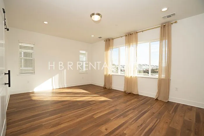 2752 Tribune St — Photo 30