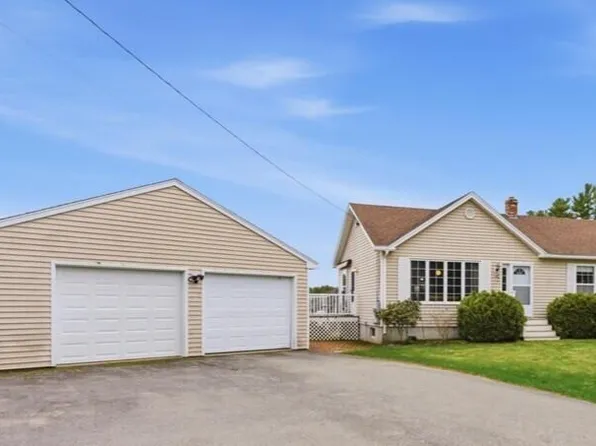 136 Stirling Road, Warren, ME 04864