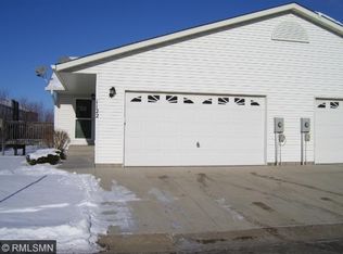 1122 Lilac Ct, Waconia, MN 55387