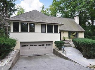 76 Deerhurst Rd, Scarsdale, NY 10583