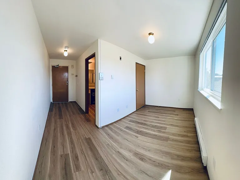 The Shannon Apartments — Photo 8