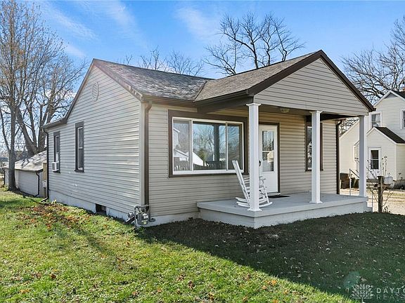 3rd image of 2244 Blake Ave