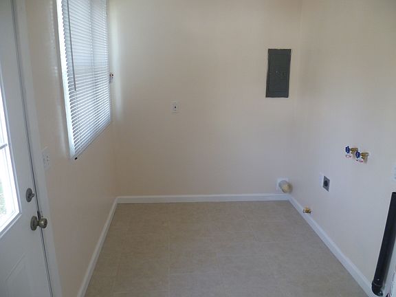 4th image of 519 Cottonwood St