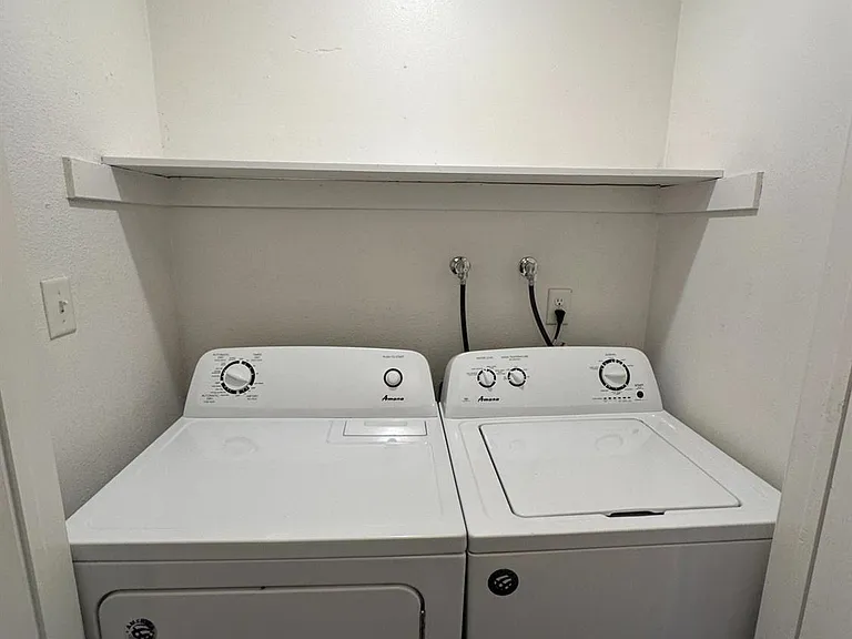 1409 W Fairmont Ave #C — Photo 12