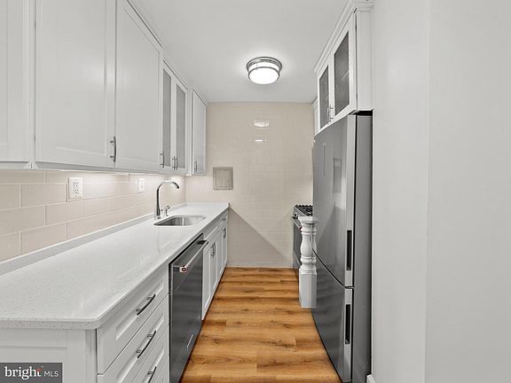 5th image of 2030 F St NW APT 1008