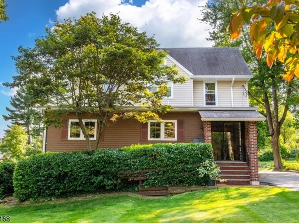 15 Hibben Pl, Clifton City, NJ 07043