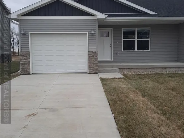 1535 Peach St, Grand Island, NE 68801