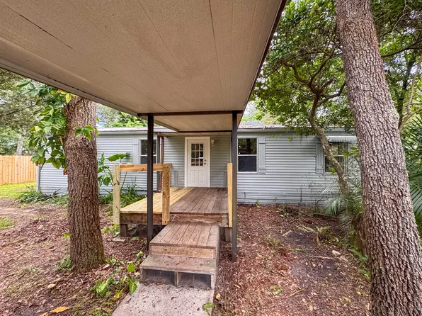 9355 Lake Dr, New Port Richey, FL 34654