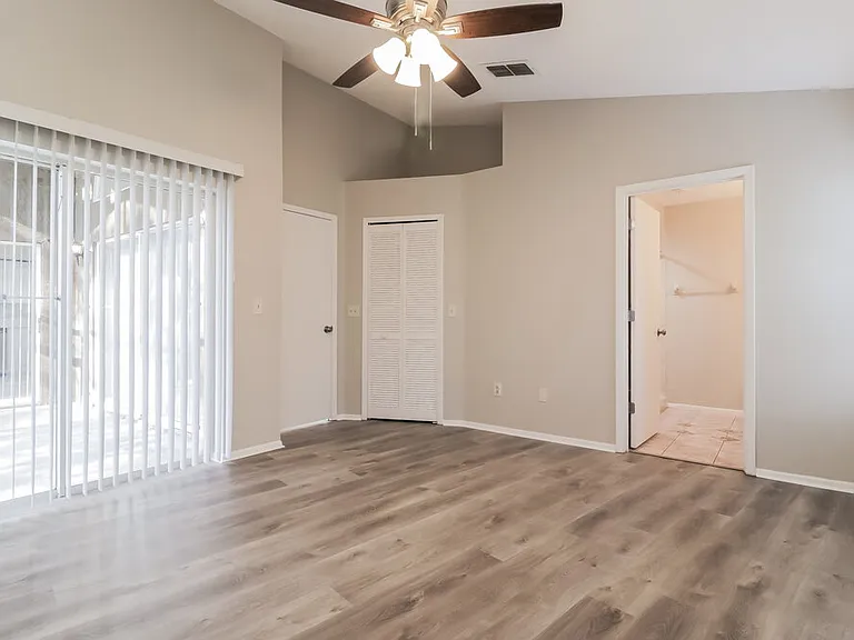 1005 Brielle Ave — Photo 11
